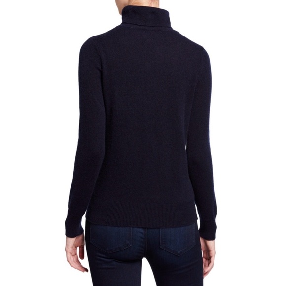 Neiman Marcus 100% Cashmere Turtleneck
Long Sleeve Sweater Large - Picture 3 of 9
